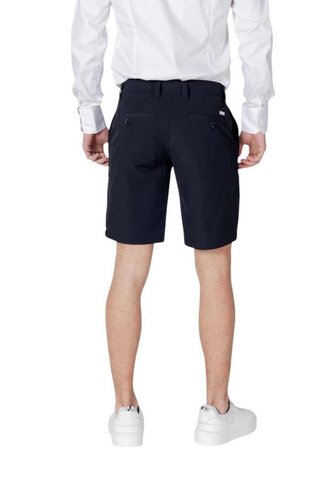 Armani Exchange Bermuda Férfi - Image 2
