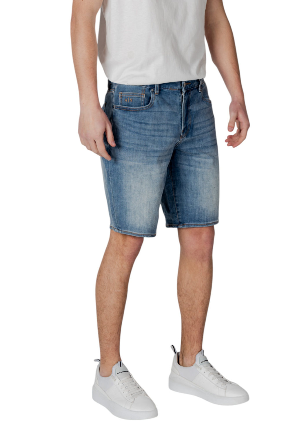 Armani Exchange Bermuda Férfi - Image 3