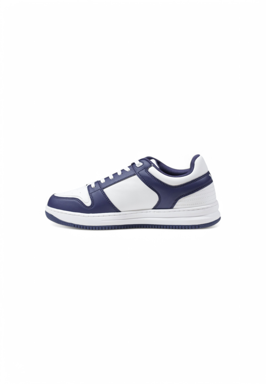 Ea7 Men Sneakers - Image 3