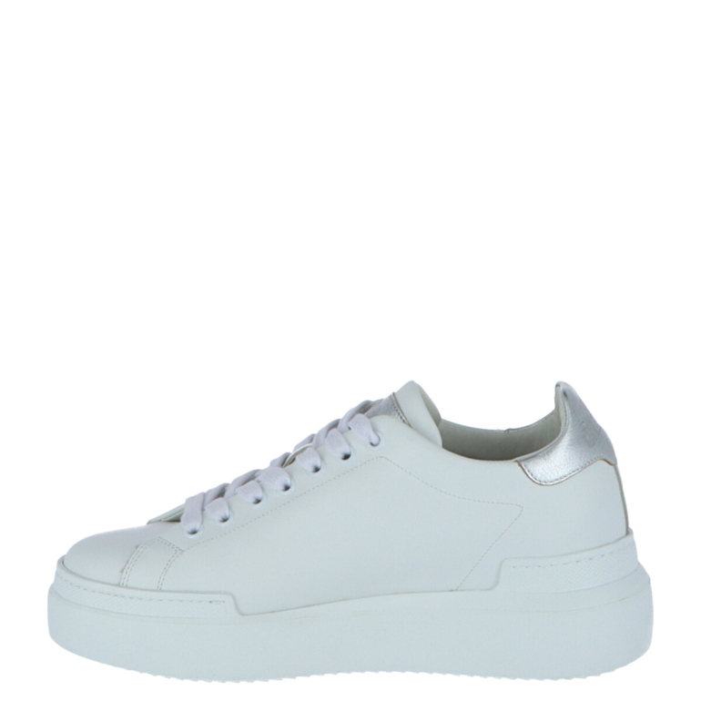Sneaky Women Sneakers - Image 2