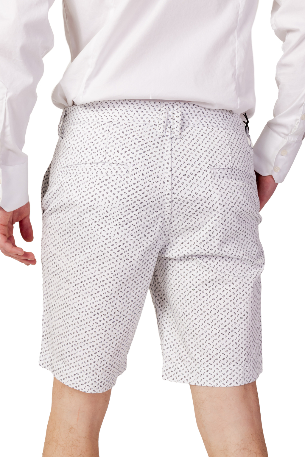 Armani Exchange Bermuda Férfi - Image 2