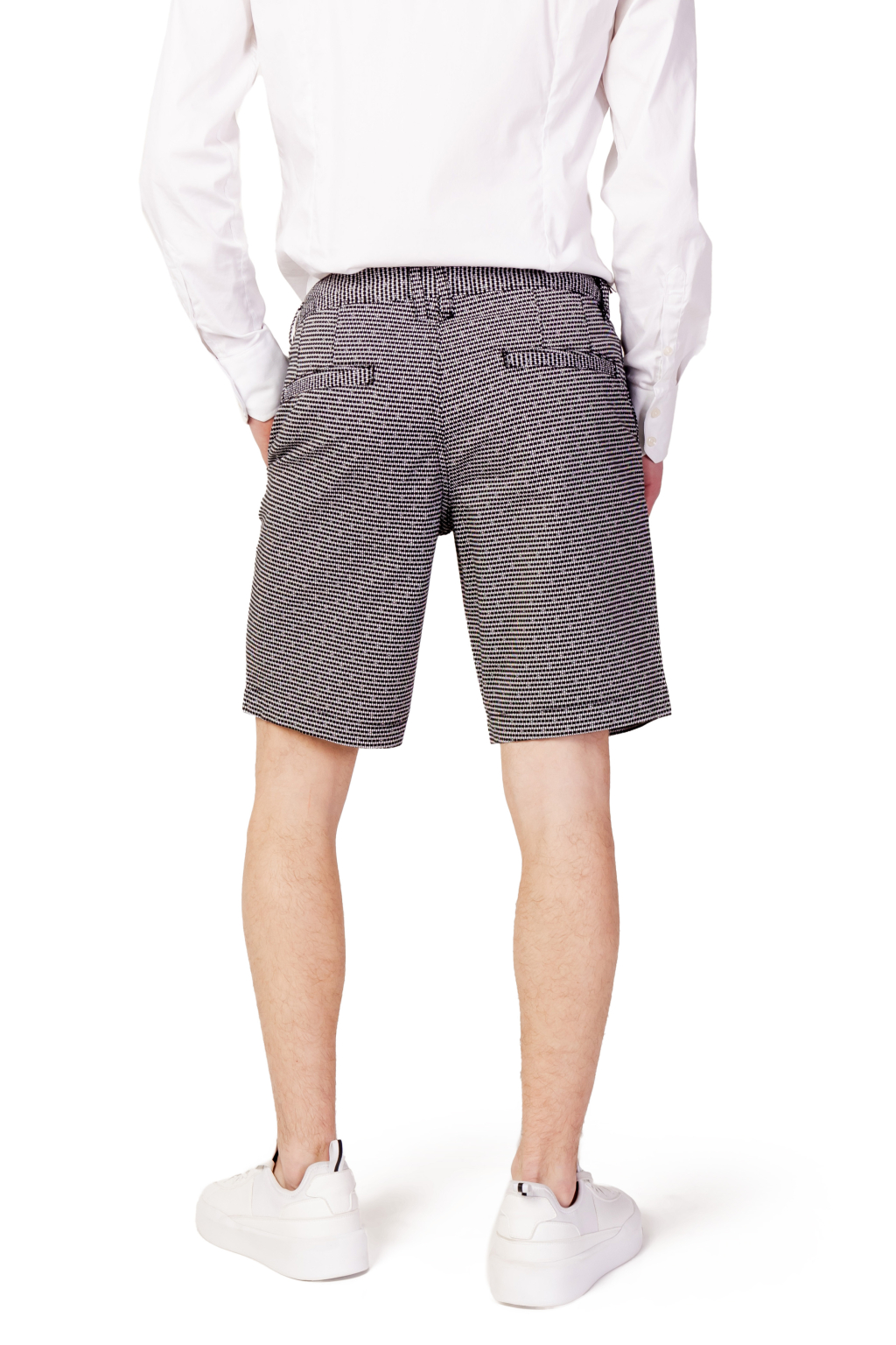 Armani Exchange Bermuda Férfi - Image 2