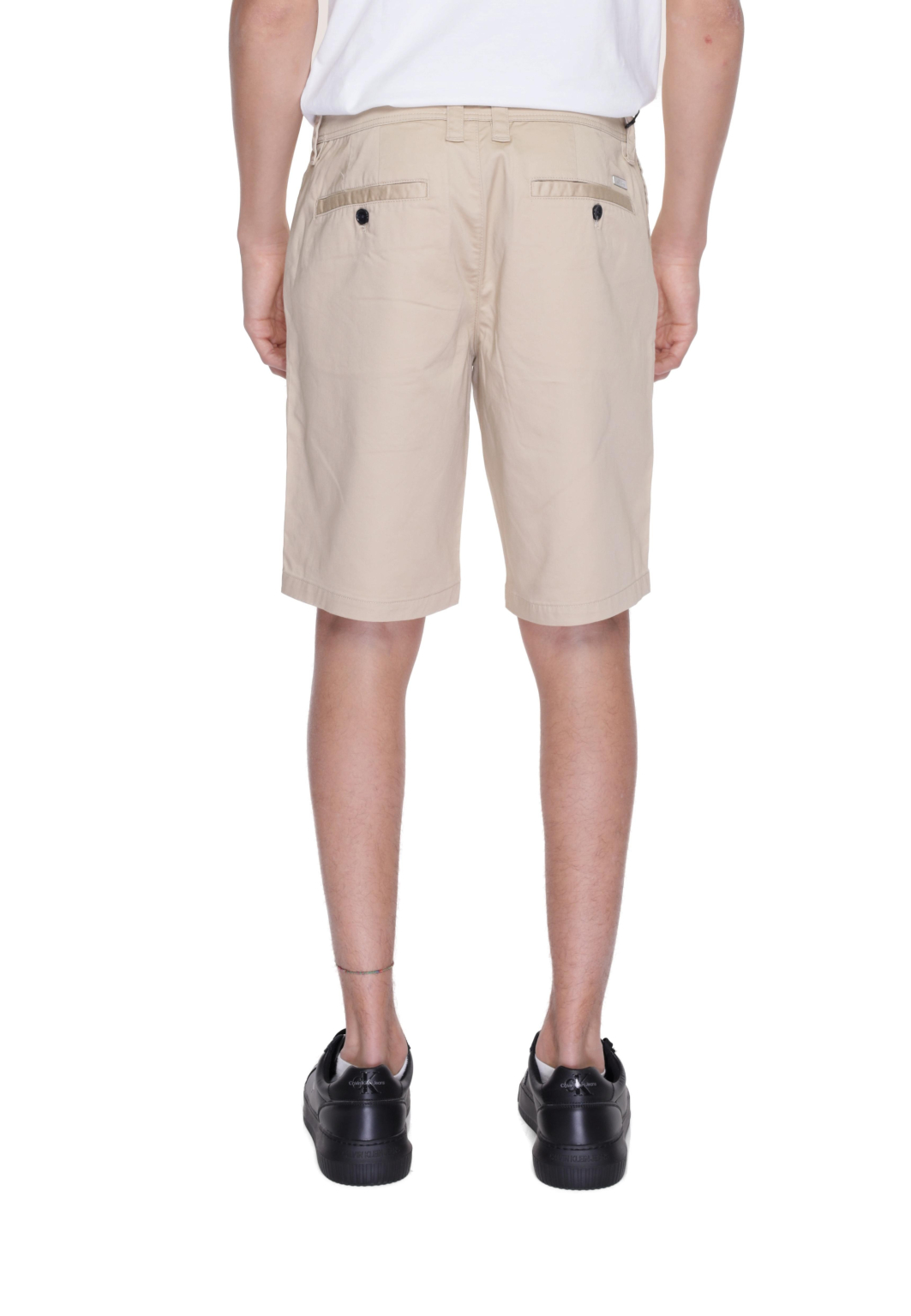 Armani Exchange Bermuda Férfi - Image 2