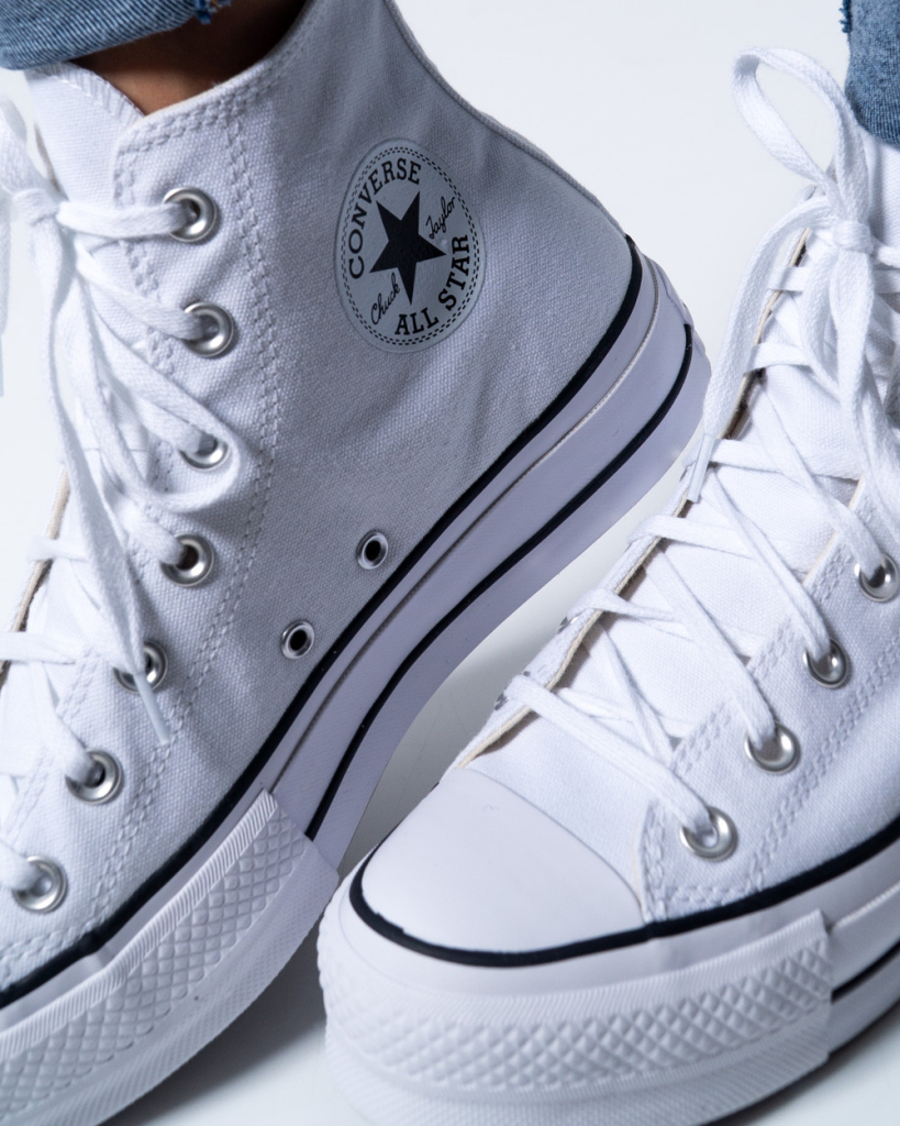 Converse Women Sneakers - Image 3