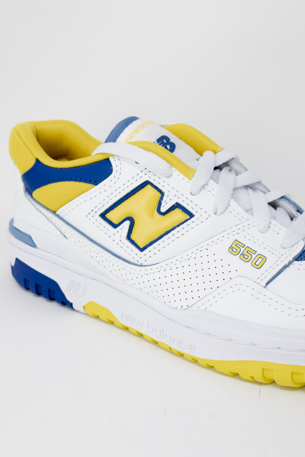 New Balance Women Sneakers - Image 3